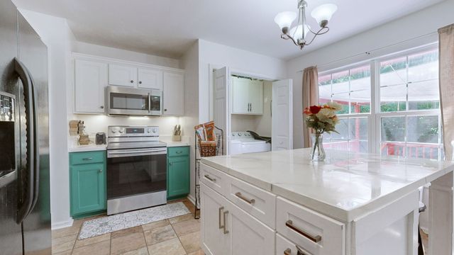 669 Wolfchase Ct, Clarksville, TN 37042