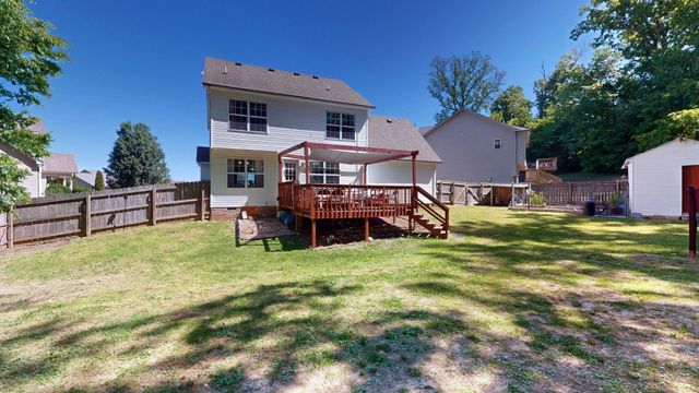 669 Wolfchase Ct, Clarksville, TN 37042