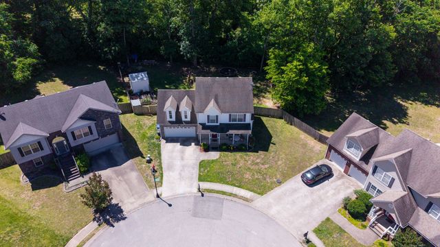 669 Wolfchase Ct, Clarksville, TN 37042