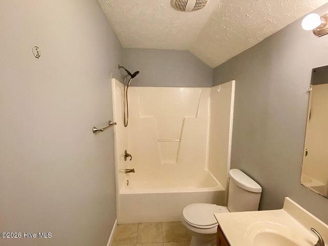 4235 Redspire Lane, Fayetteville, NC 28306