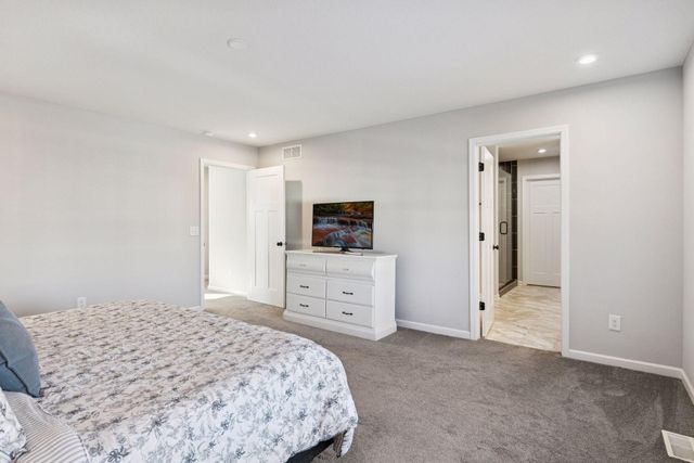 19337 Clearwater Loop, Farmington, MN 55024