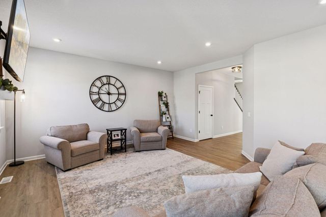 19337 Clearwater Loop, Farmington, MN 55024