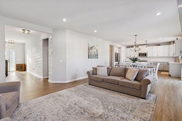 19337 Clearwater Loop, Farmington, MN 55024