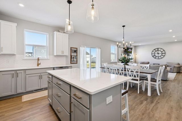 19337 Clearwater Loop, Farmington, MN 55024