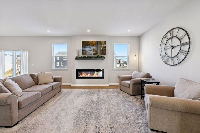 19337 Clearwater Loop, Farmington, MN 55024