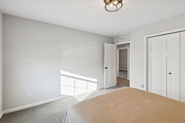 19337 Clearwater Loop, Farmington, MN 55024