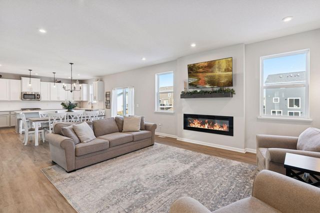 19337 Clearwater Loop, Farmington, MN 55024