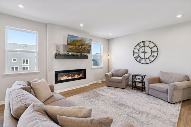 19337 Clearwater Loop, Farmington, MN 55024