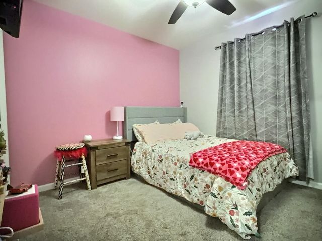 2021 Chestnut St, Newton, KS 67114