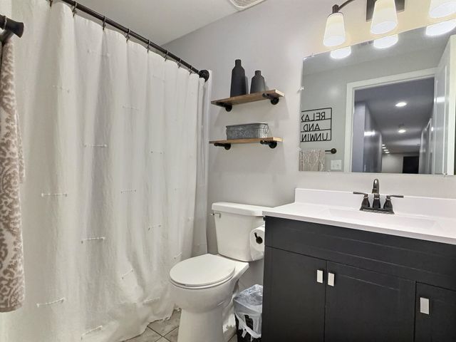 2021 Chestnut St, Newton, KS 67114