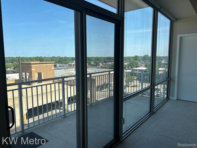 350 N Main Street 618, Royal Oak, MI 48067