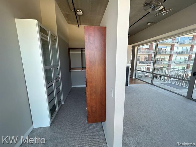 350 N Main Street 618, Royal Oak, MI 48067