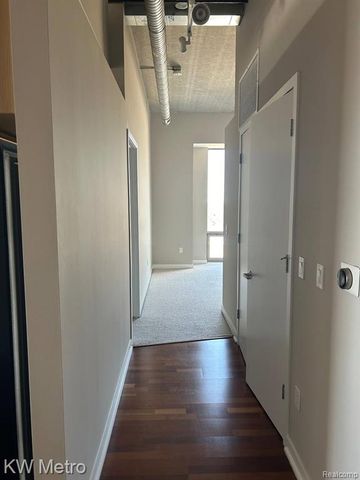 350 N Main Street 618, Royal Oak, MI 48067