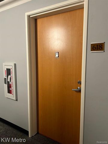 350 N Main Street 618, Royal Oak, MI 48067