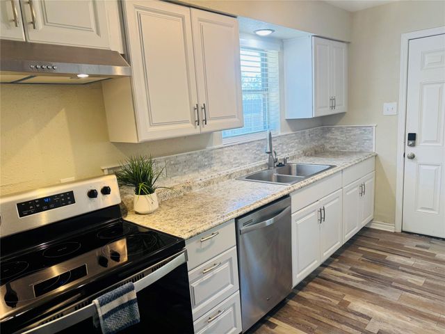 1310 Northbrook Drive, Angleton, TX 77515