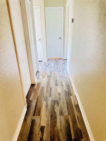 1310 Northbrook Drive, Angleton, TX 77515