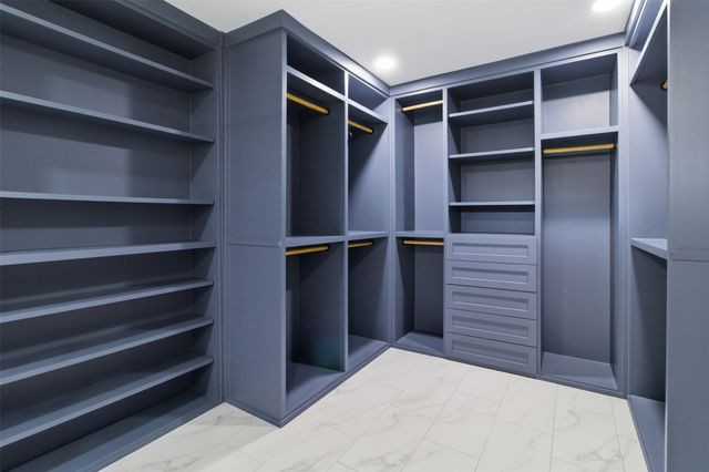 3801 Runge Court E, Irving, TX 75038