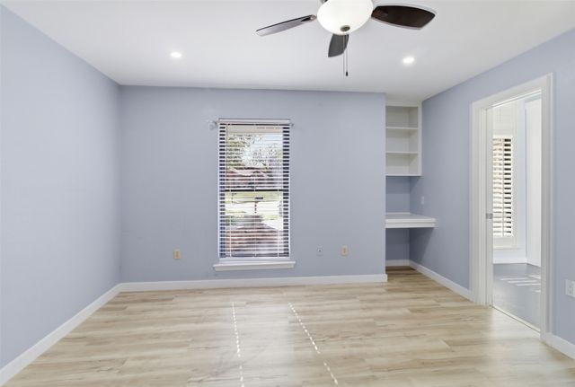 3801 Runge Court E, Irving, TX 75038