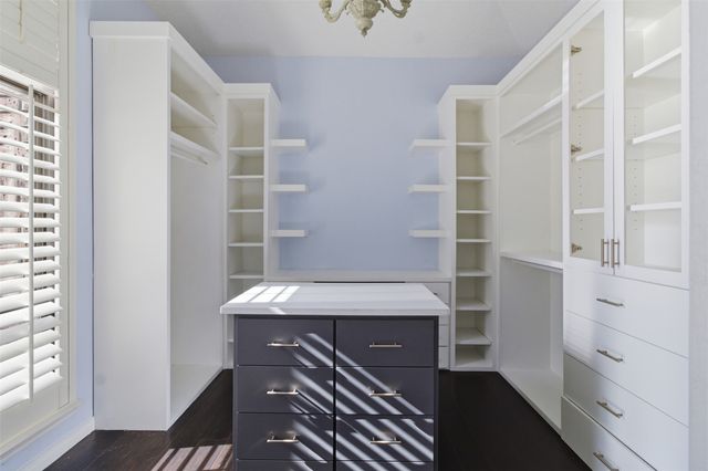 3801 Runge Court E, Irving, TX 75038