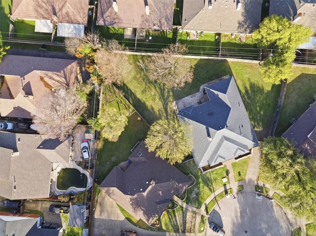 3801 Runge Court E, Irving, TX 75038