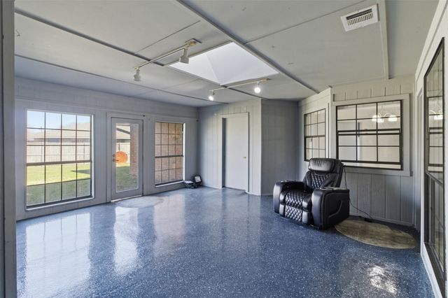 3801 Runge Court E, Irving, TX 75038