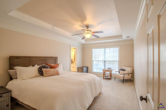 301 Hunts Landing Drive, Kathleen, GA 31047