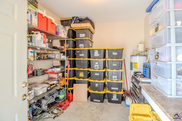 301 Hunts Landing Drive, Kathleen, GA 31047