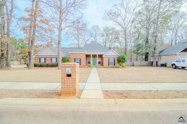 301 Hunts Landing Drive, Kathleen, GA 31047