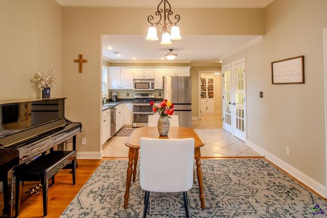 301 Hunts Landing Drive, Kathleen, GA 31047