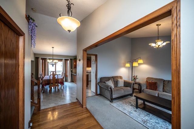 13632 Princeton Circle, Savage, MN 55378