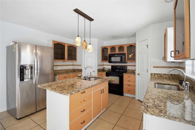 206 TARANTO WAY, Kissimmee, FL 34758