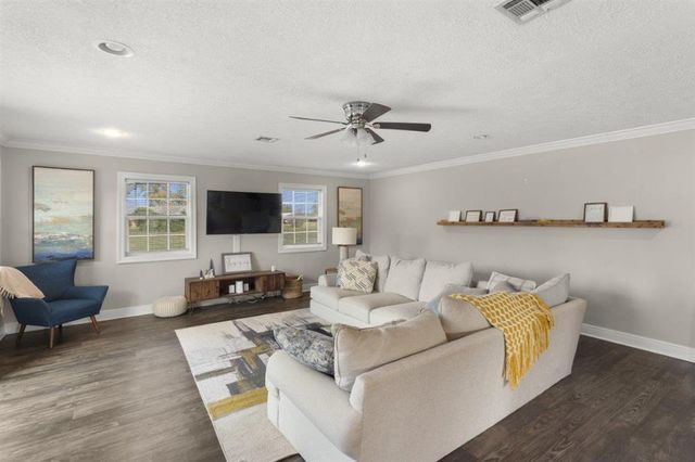 17 Horseshoe Lane, Sulphur, LA 70663