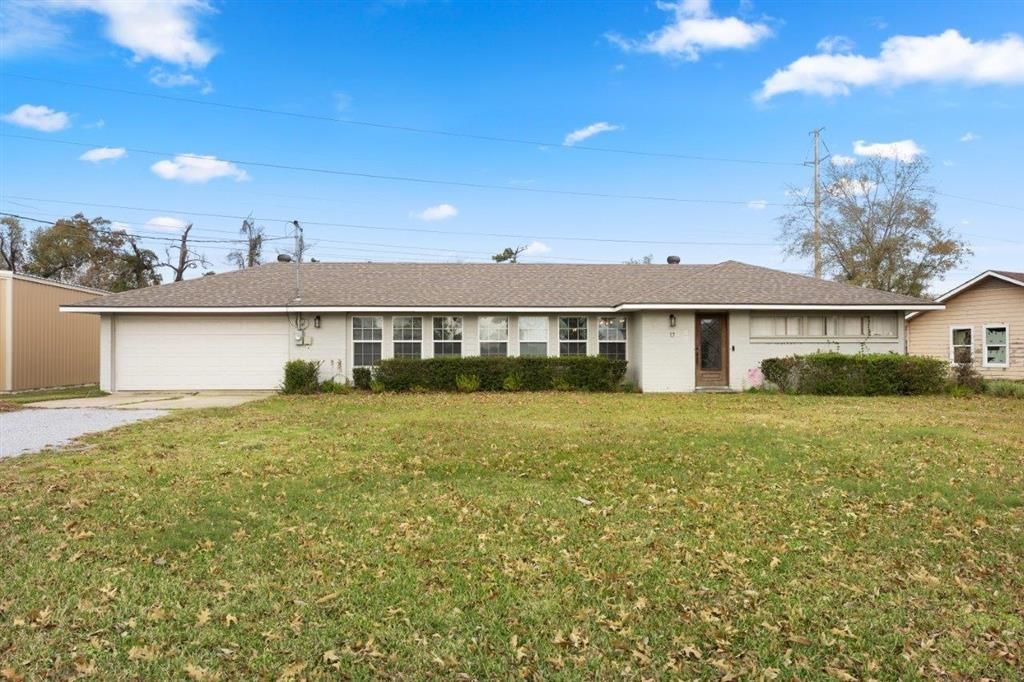 17 Horseshoe Lane, Sulphur, LA 70663
