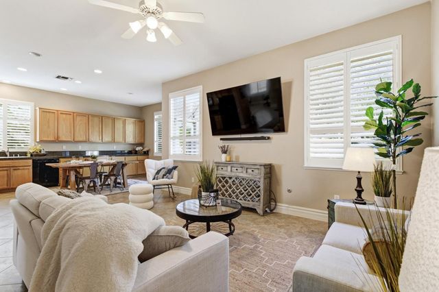 1792 San Esteban Cir, Roseville, CA 95747