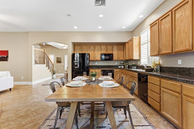 1792 San Esteban Cir, Roseville, CA 95747