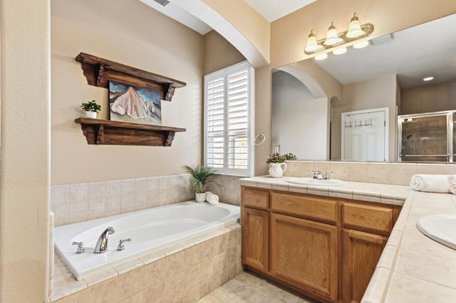 1792 San Esteban Cir, Roseville, CA 95747