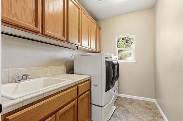 1792 San Esteban Cir, Roseville, CA 95747