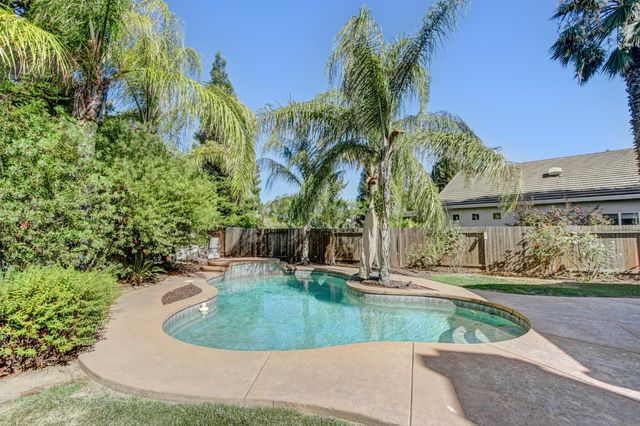 1792 San Esteban Cir, Roseville, CA 95747