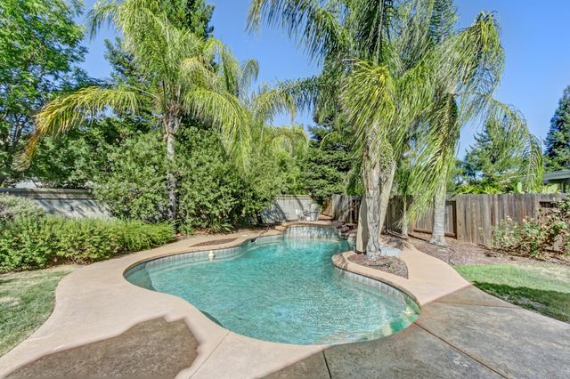1792 San Esteban Cir, Roseville, CA 95747
