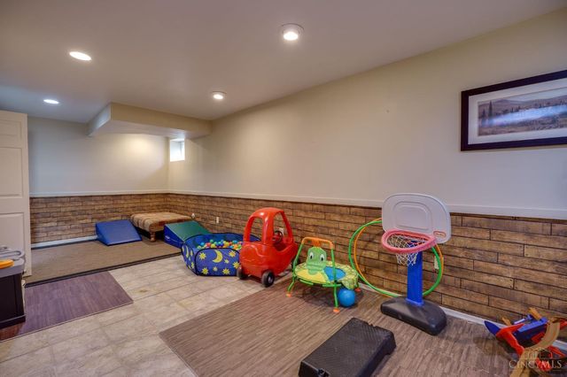 1922 Rebecca Ridge Lane, Morgan Twp, OH 45013