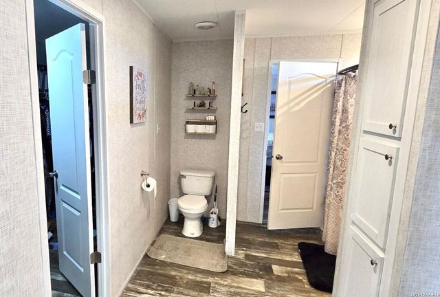 250 County Road 4631, Hondo, TX 78861