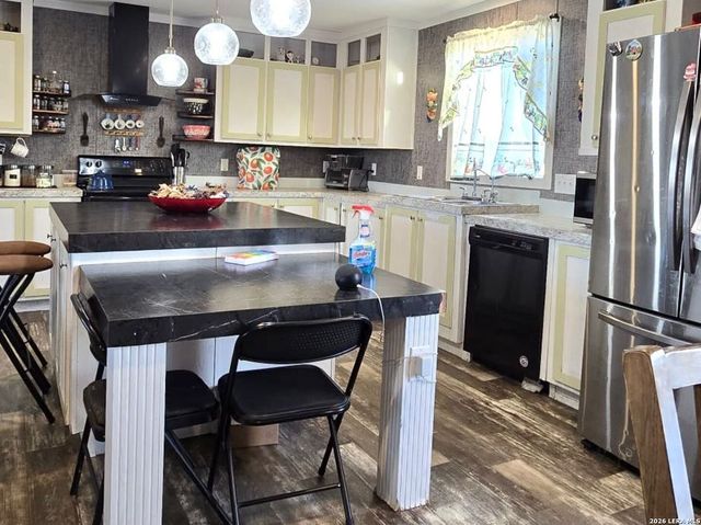 250 County Road 4631, Hondo, TX 78861