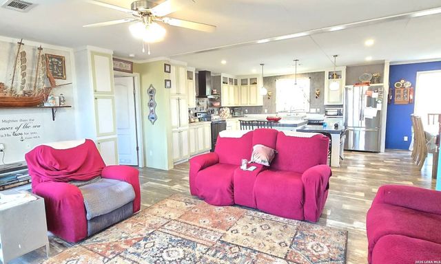 250 County Road 4631, Hondo, TX 78861