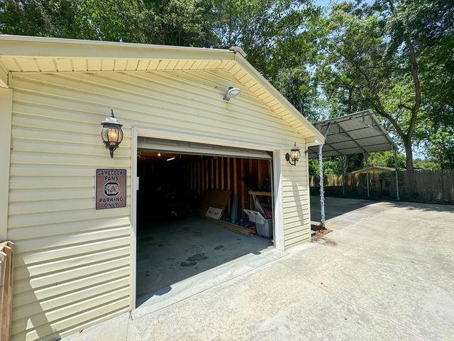 2193 Lake Shore Drive, Manning, SC 29102