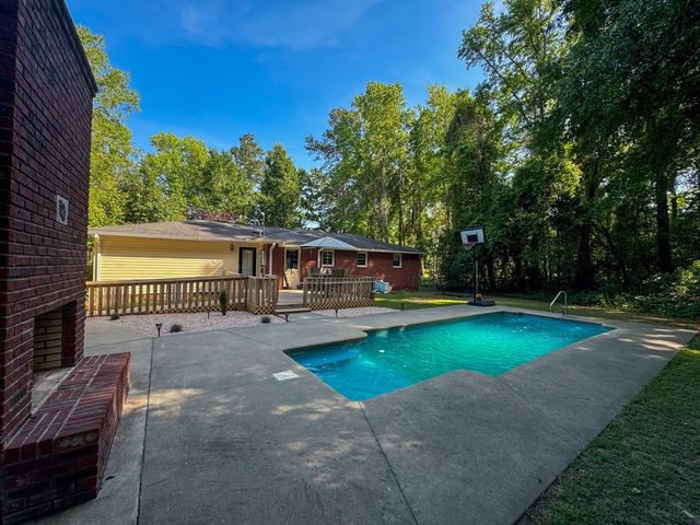 2193 Lake Shore Drive, Manning, SC 29102