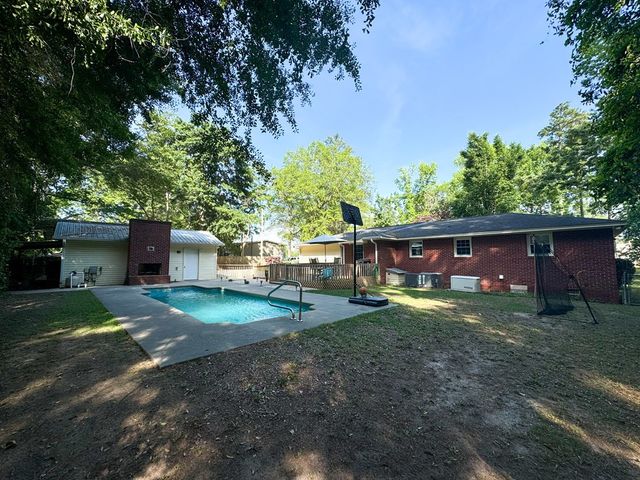 2193 Lake Shore Drive, Manning, SC 29102