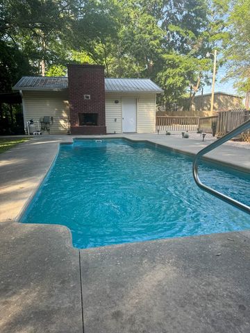 2193 Lake Shore Drive, Manning, SC 29102