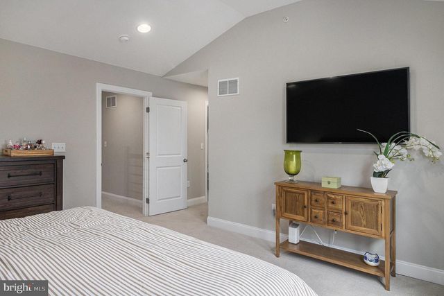 10 WHEATLEY WALK, Lansdale, PA 19446