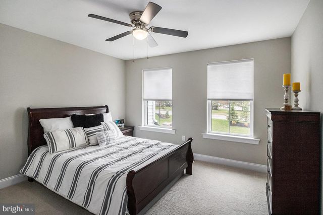 10 WHEATLEY WALK, Lansdale, PA 19446