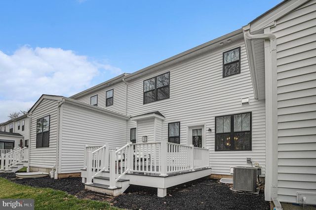 10 WHEATLEY WALK, Lansdale, PA 19446